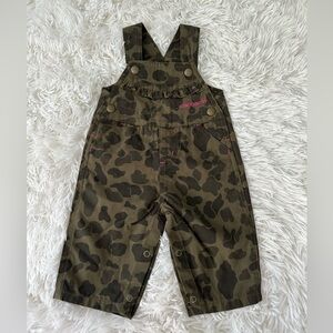 Carhartt camo baby girl bib overalls - Size 6 months